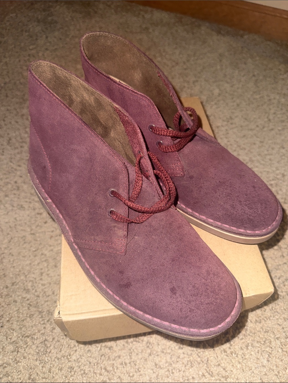 Clarks Plum Suede Desert Chukka Boots Size 7